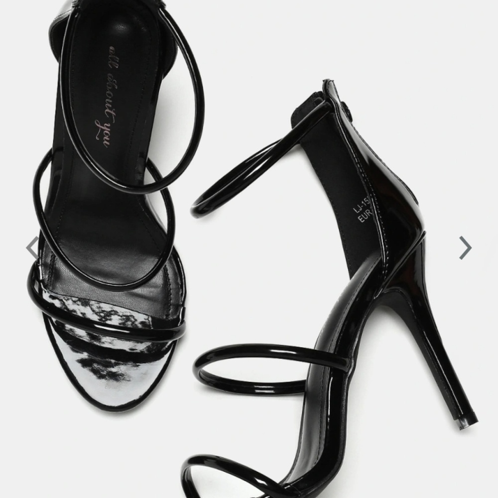 Heels - Picture 4 of 8